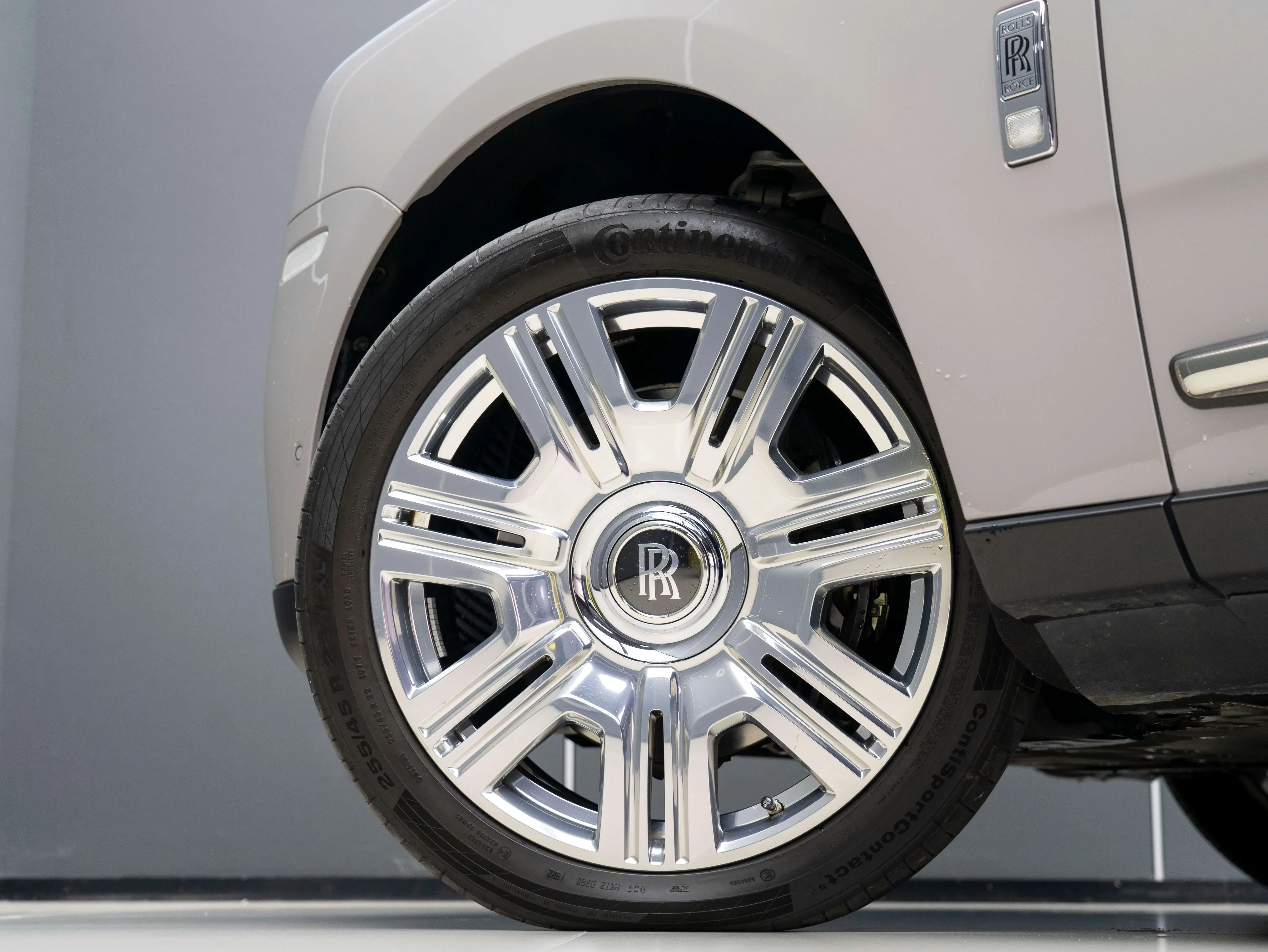 Rolls Royce Cullinan