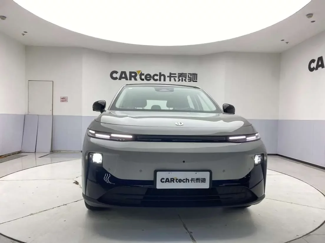 Leapmotor B10