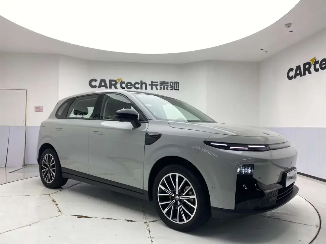 Leapmotor B10