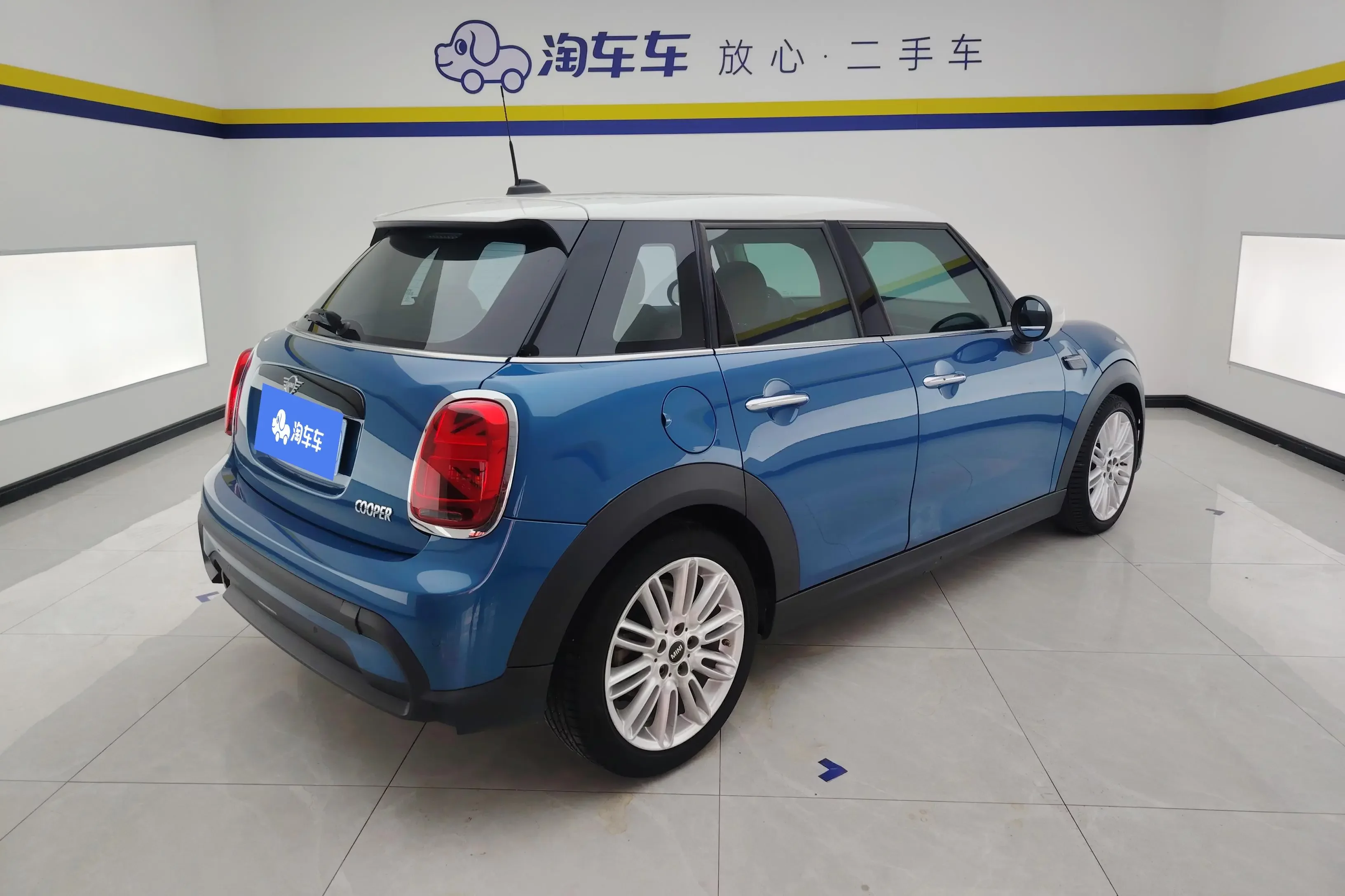 MINI MINI