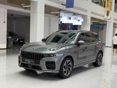 Lynk & Co 09