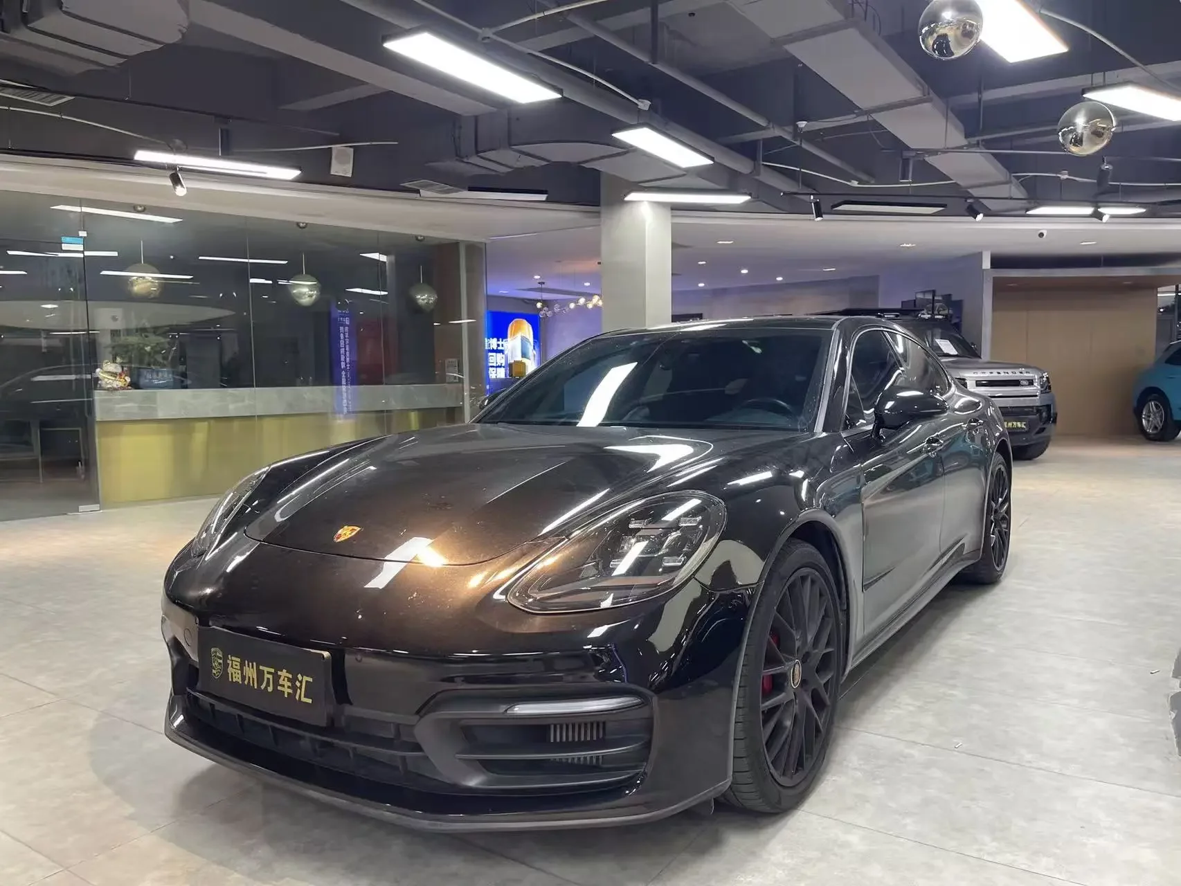 PORSCHE PANAMERA