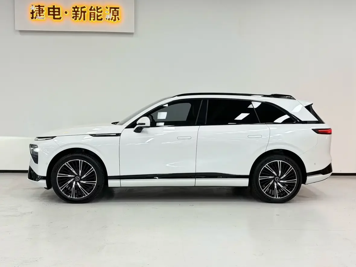XPeng G9