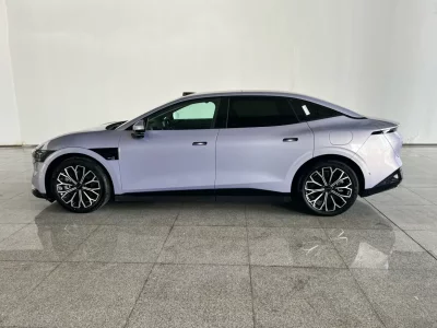 ZEEKR 007