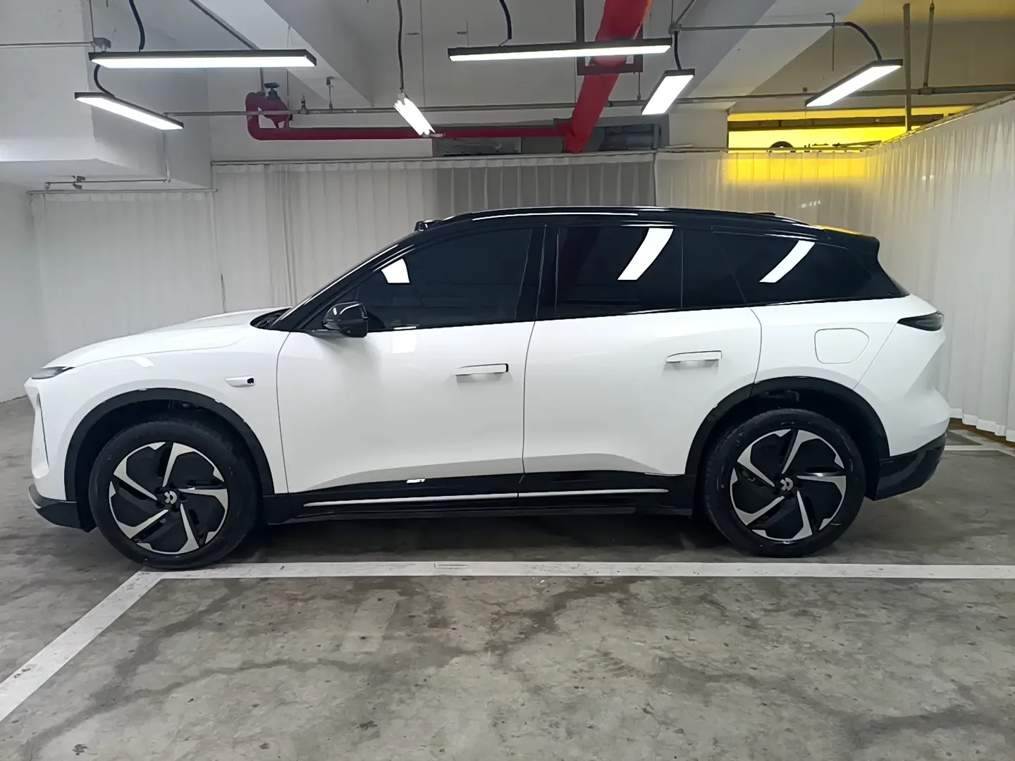 NIO ES6