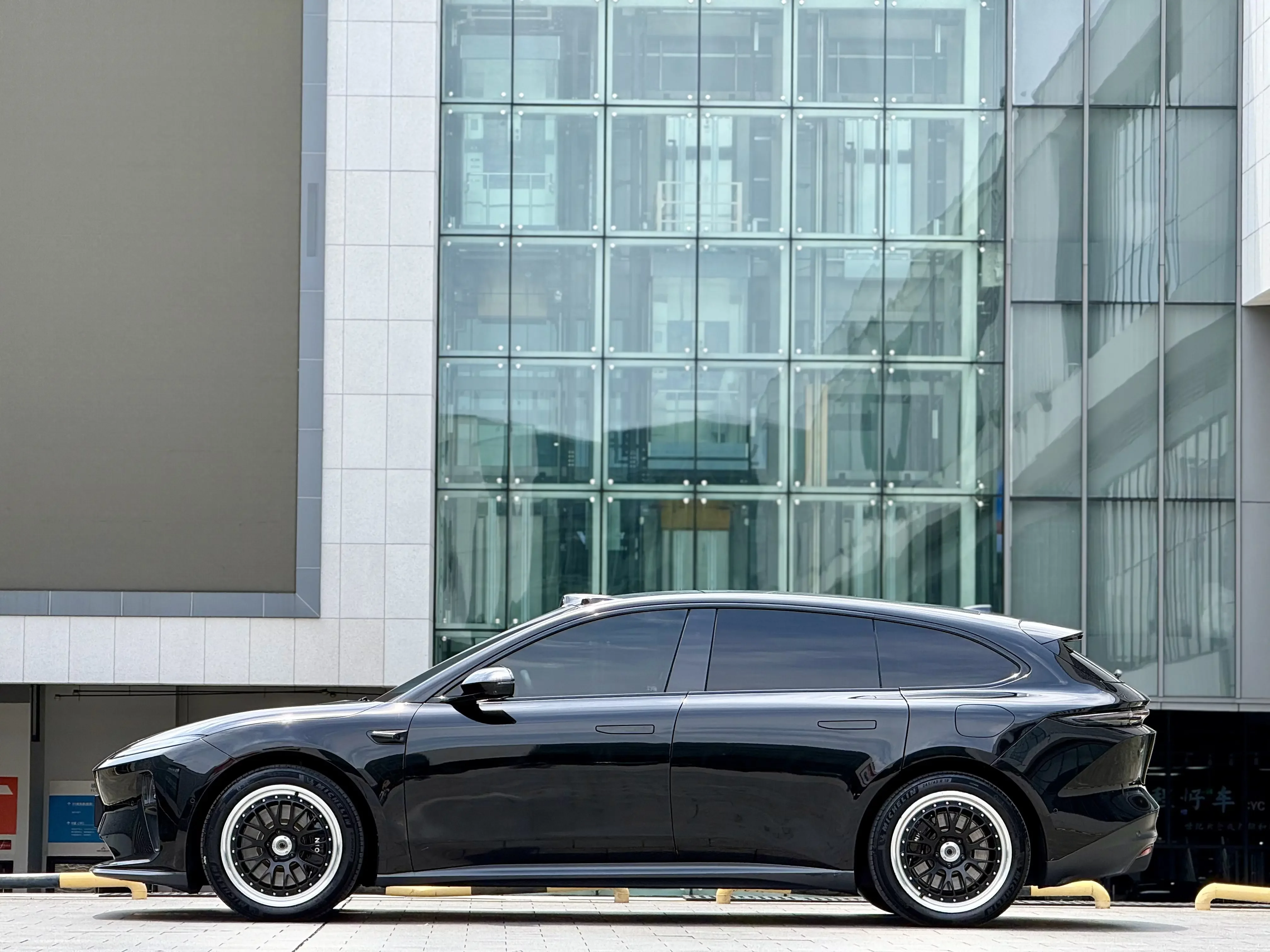NIO ET5T