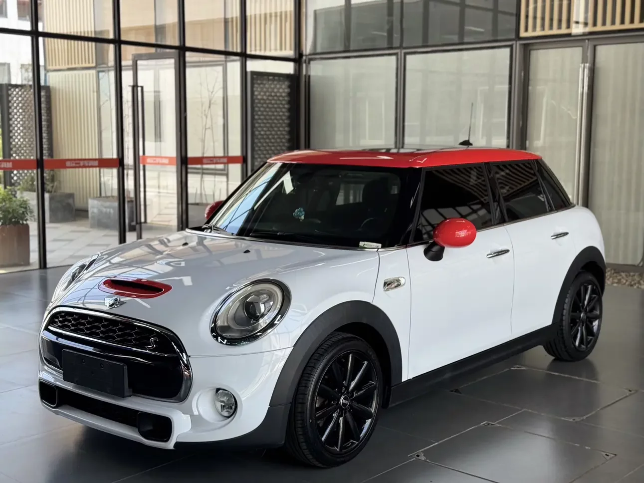 MINI MINI