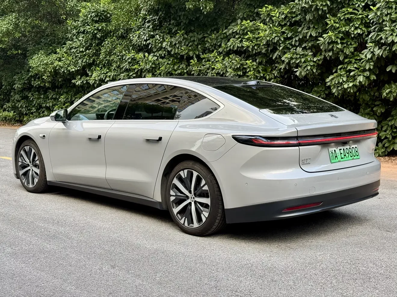 NIO ET7