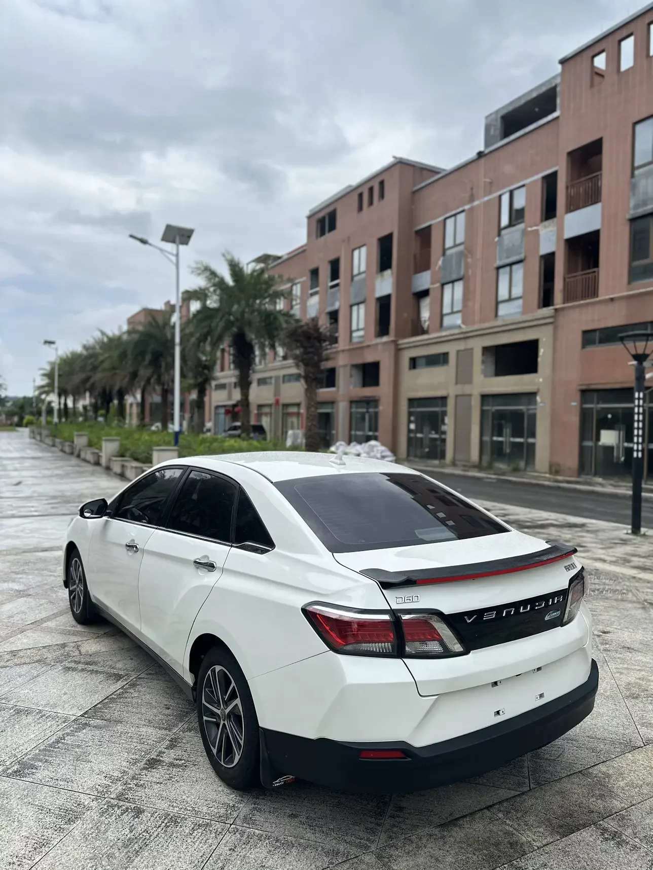 Venucia D60