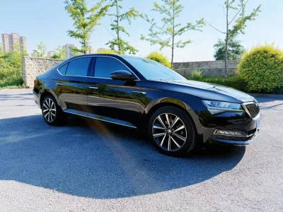Skoda SuperB