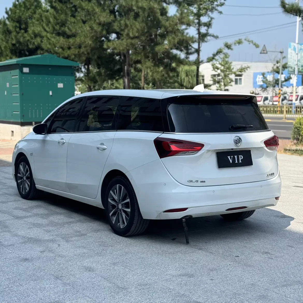 Buick GL6