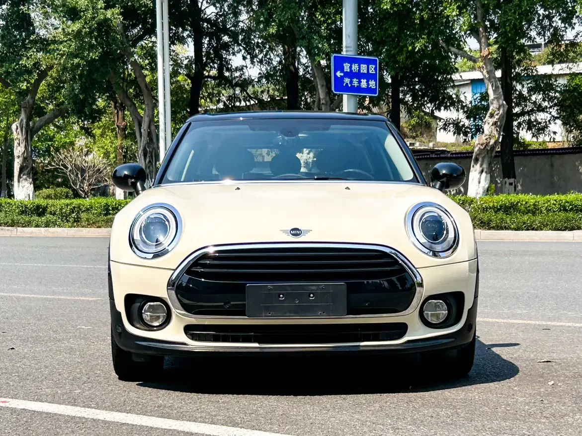 MINI CLUBMAN