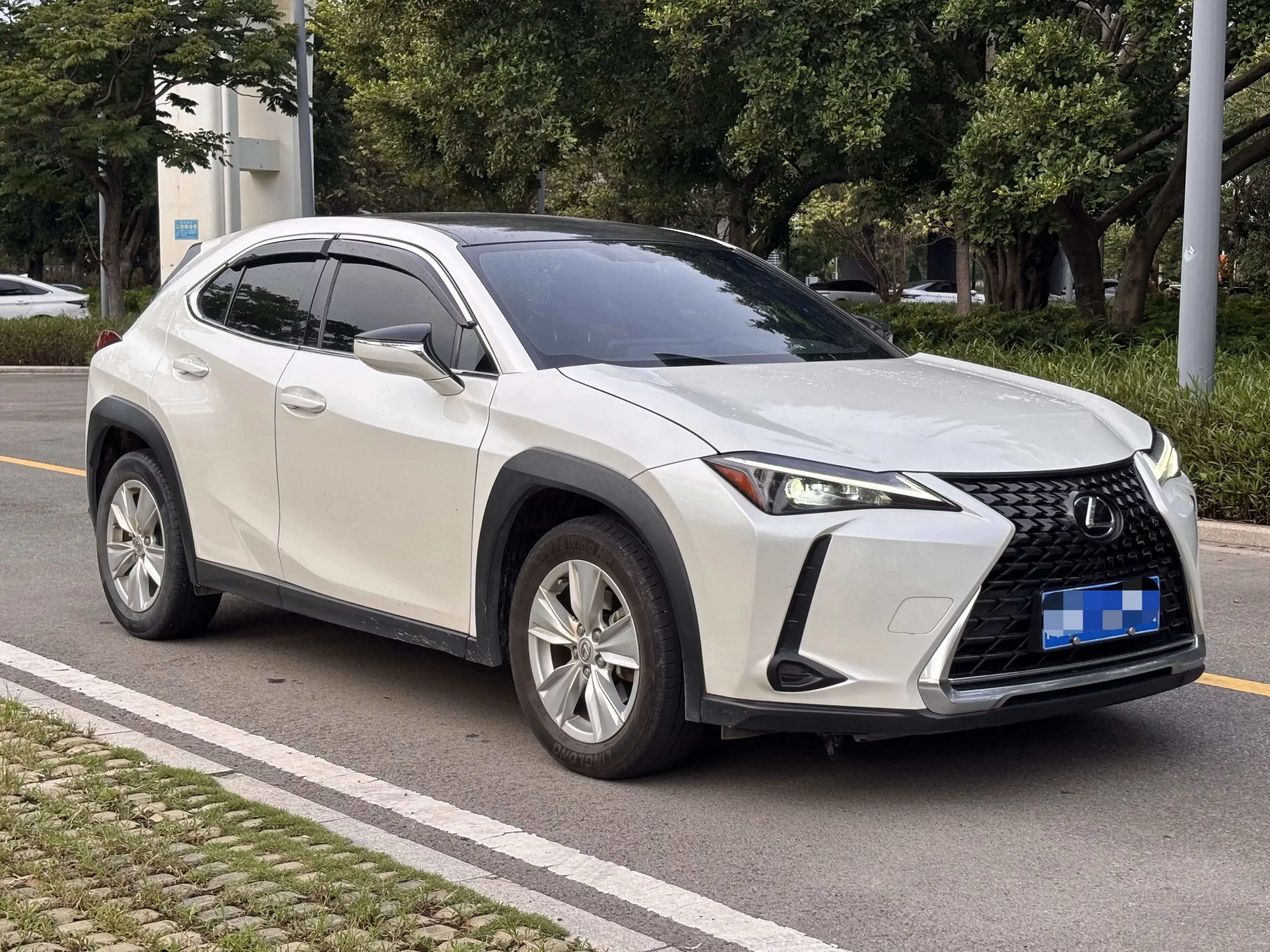 Lexus UX