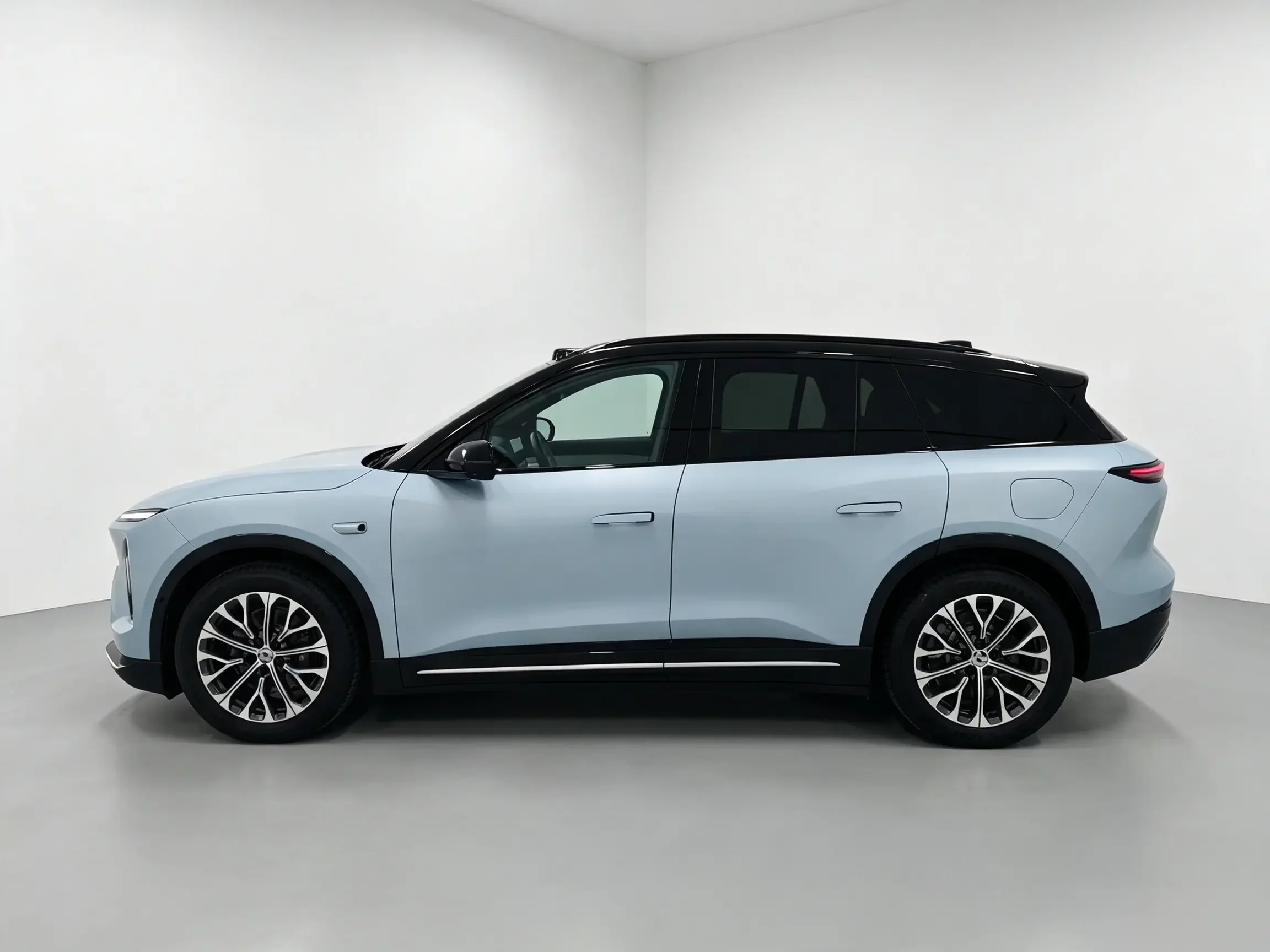 NIO ES6