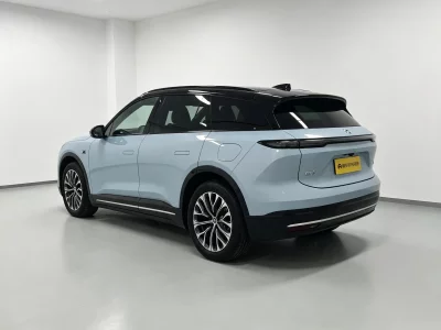 NIO ES6