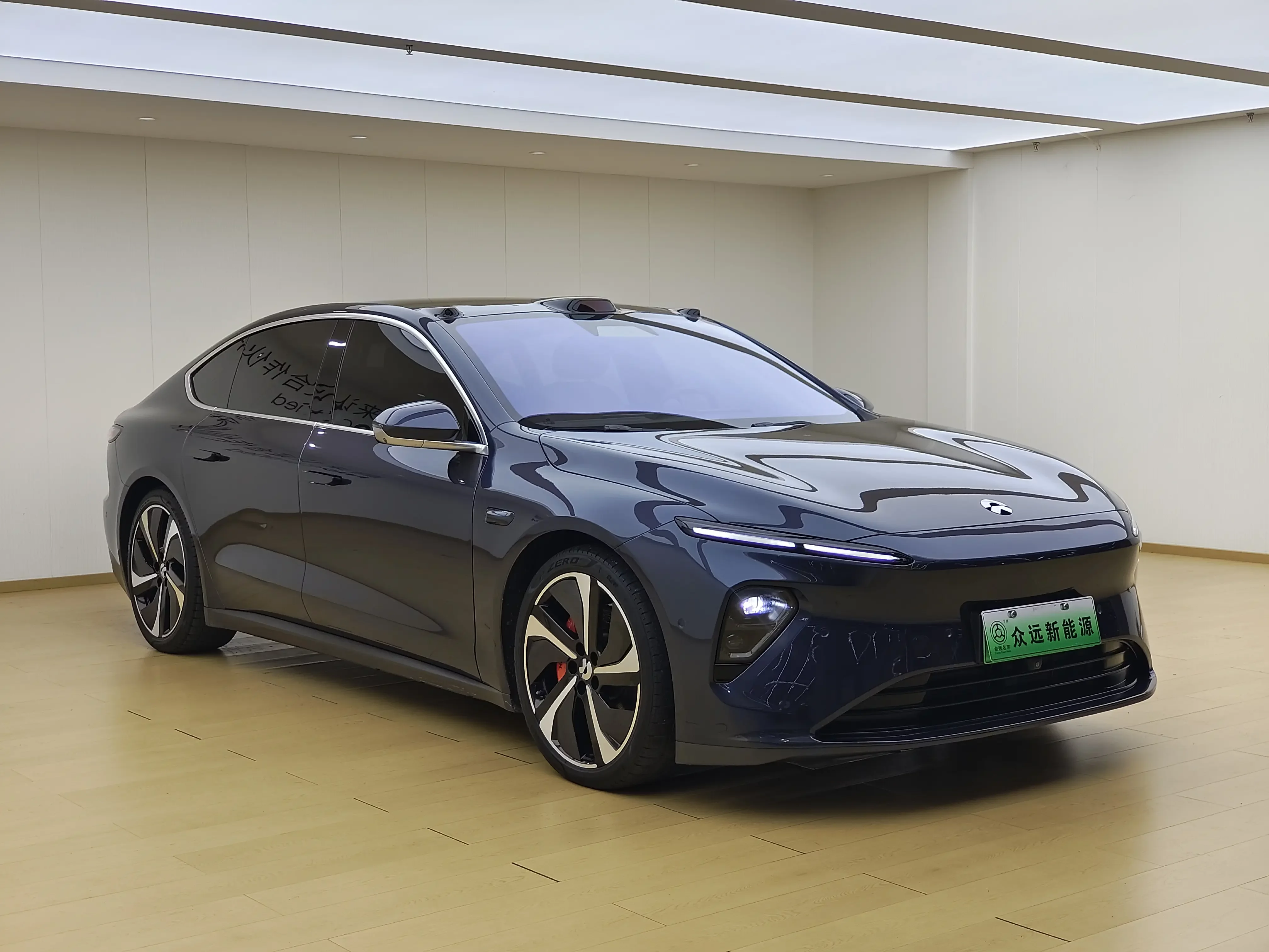 NIO ET7
