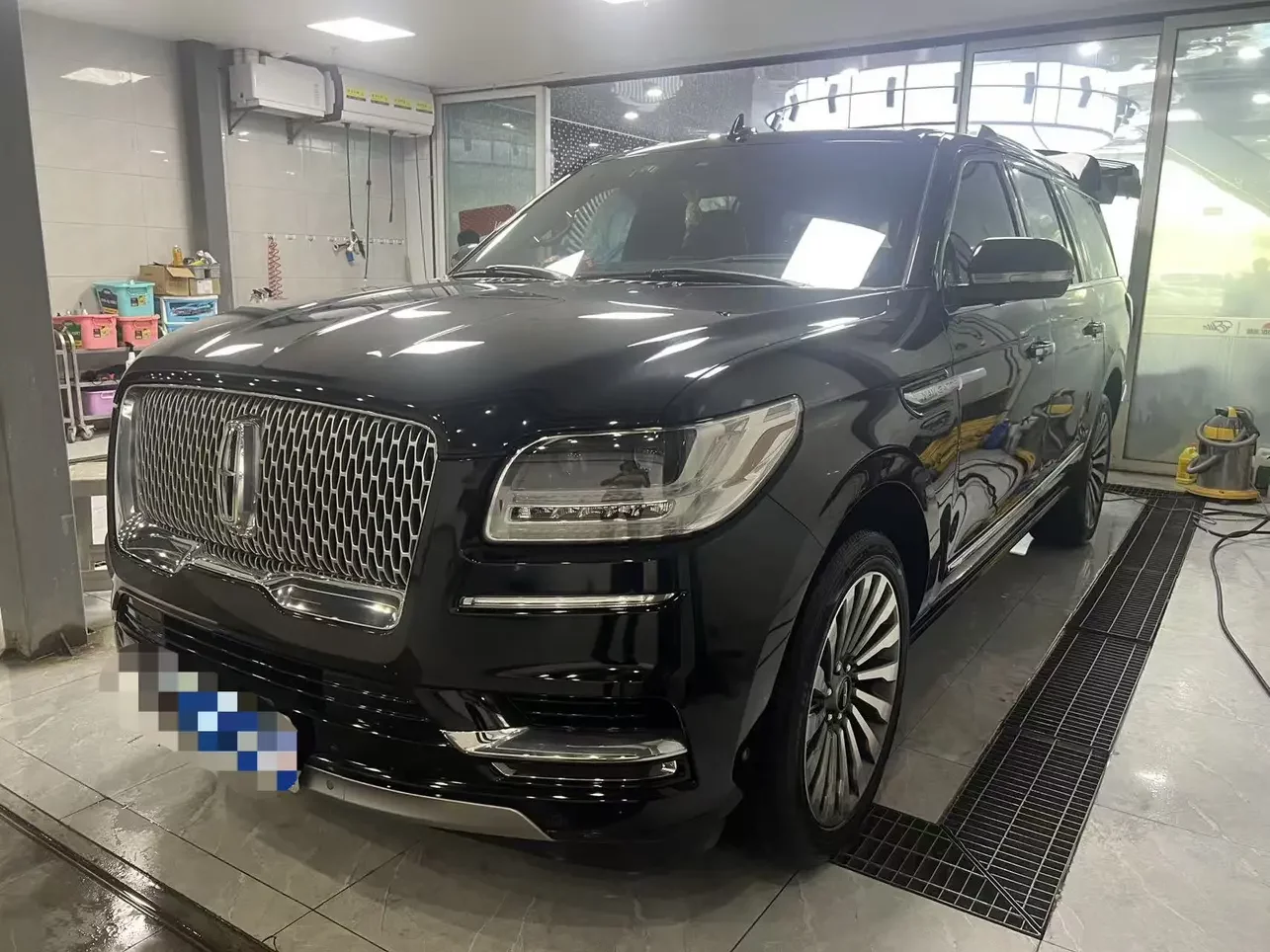 Lincoln Navigator