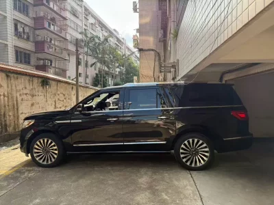 Lincoln Navigator