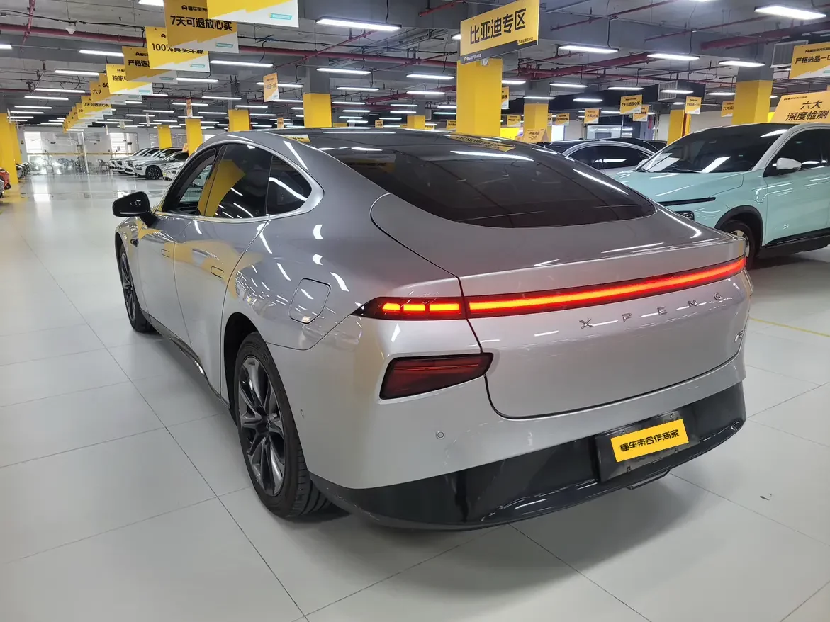 XPeng P7