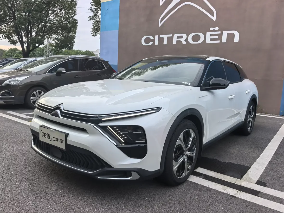 Citroën Versailles C5 X