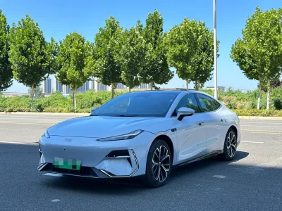 Geely Galaxy E8