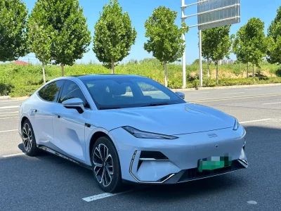 Geely Galaxy E8