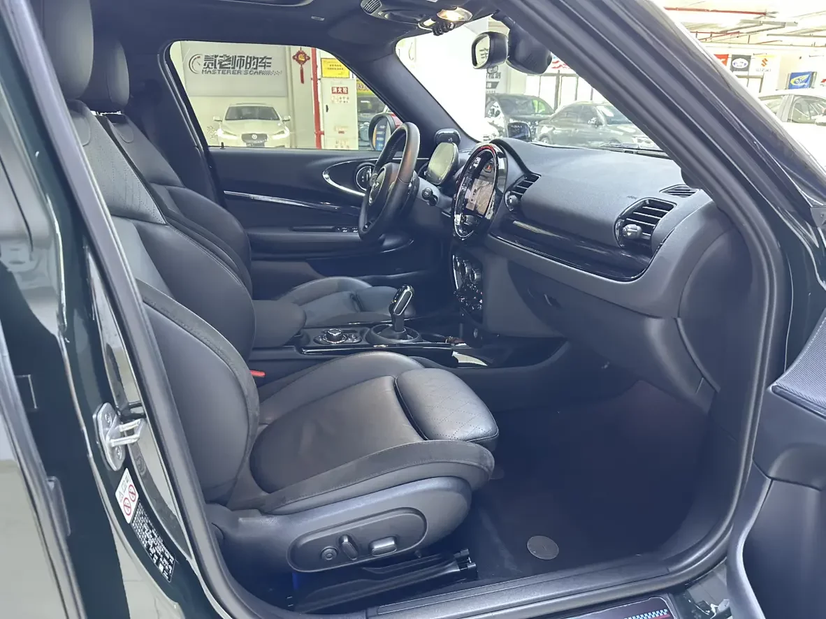 MINI JCW CLUBMAN