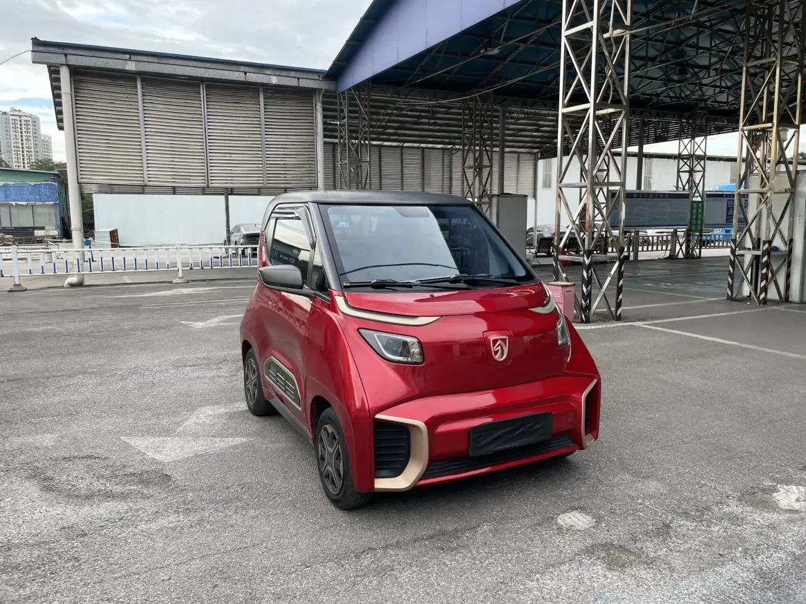 Baojun E200