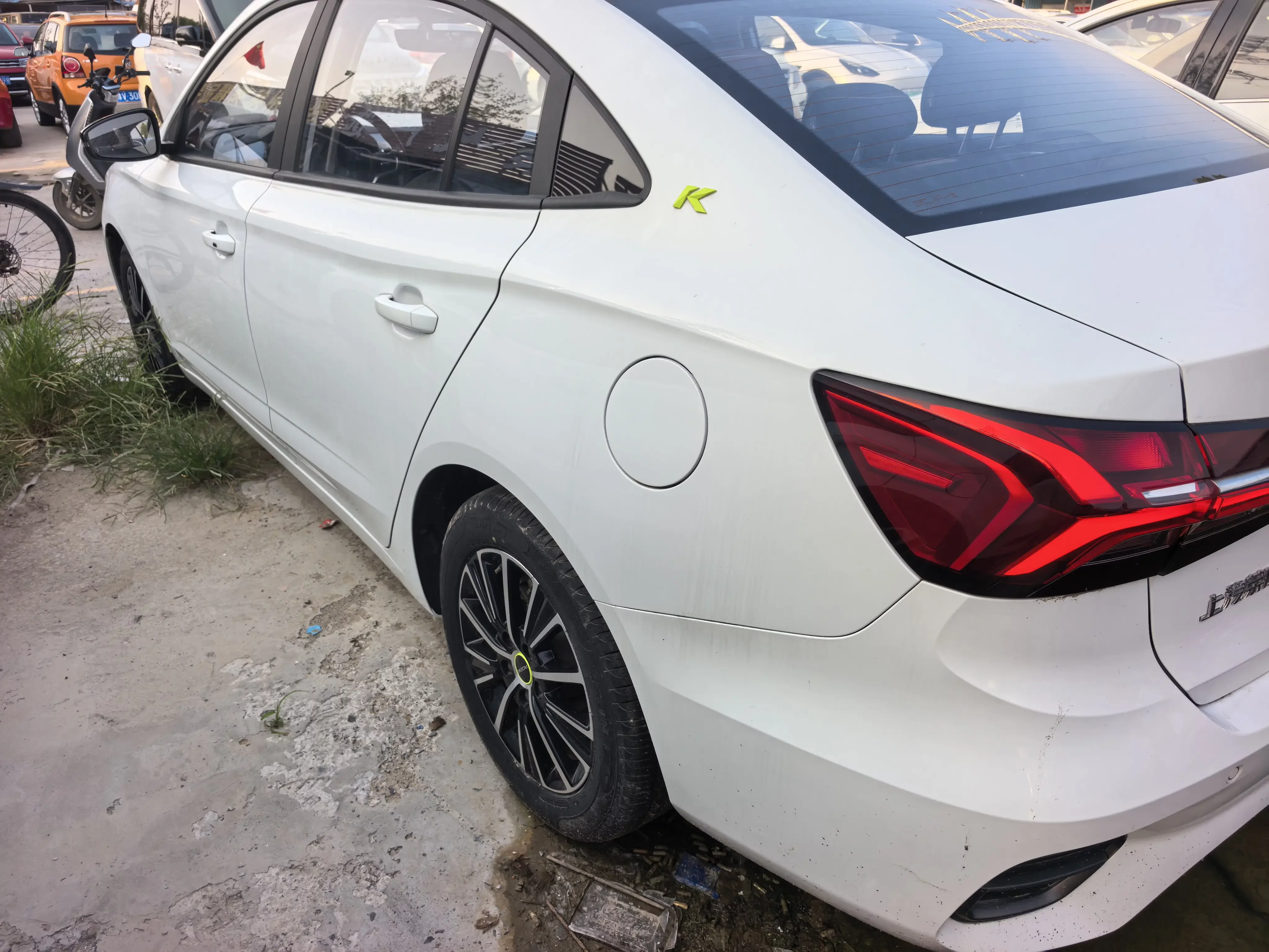 Roewe i5