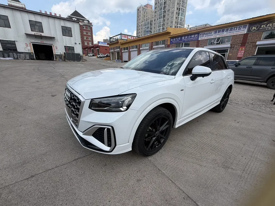 AUDI Q2L