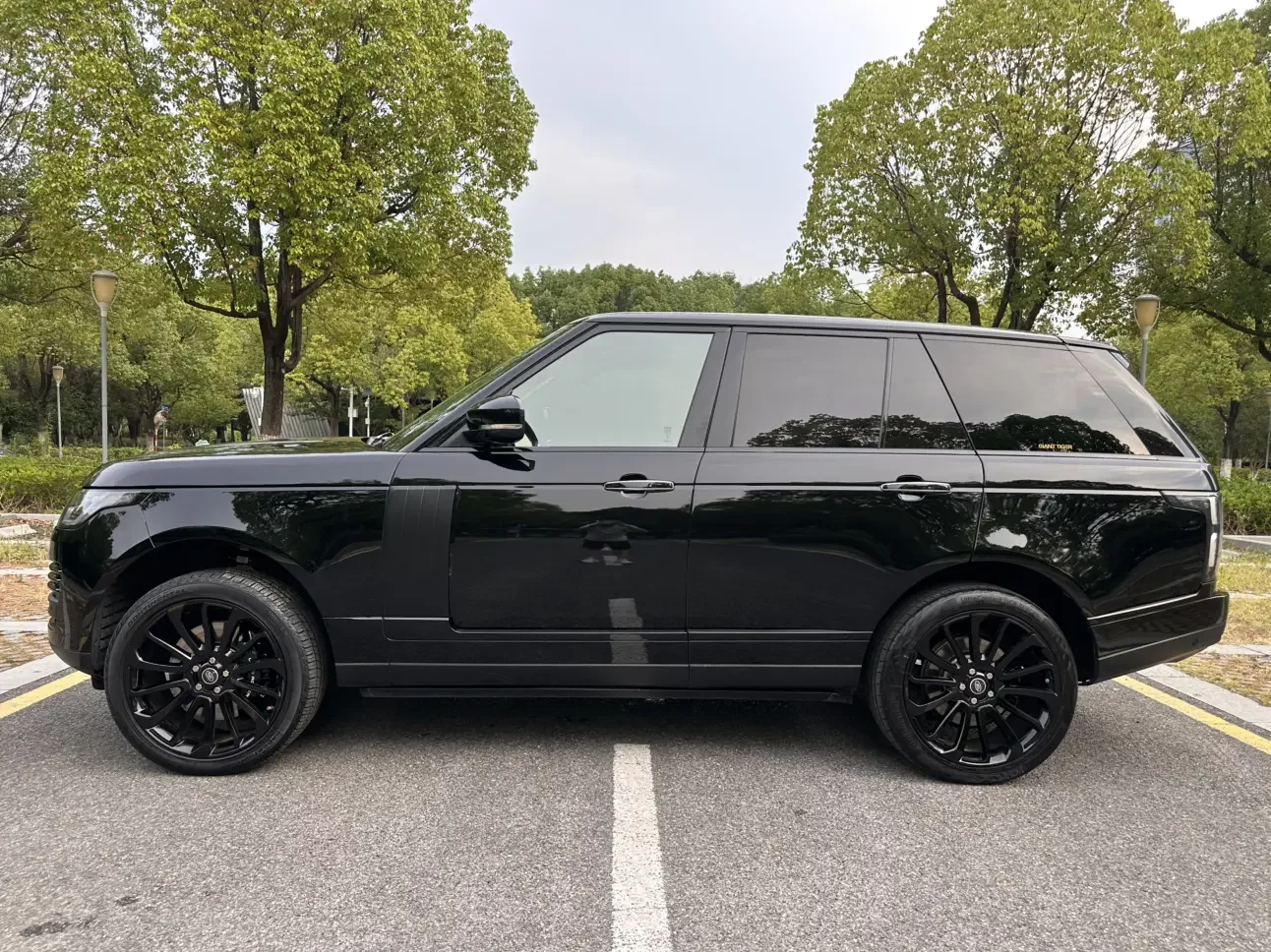 Land Rover range rover