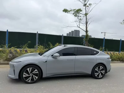 NIO ET5