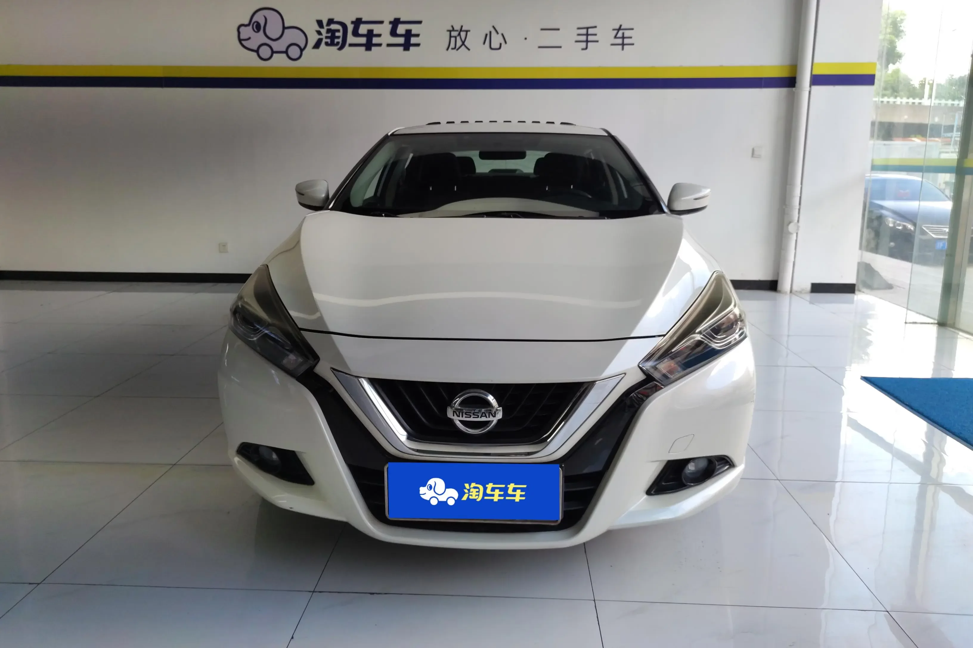 Nissan bluebird