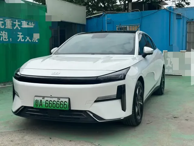Geely Galaxy L6
