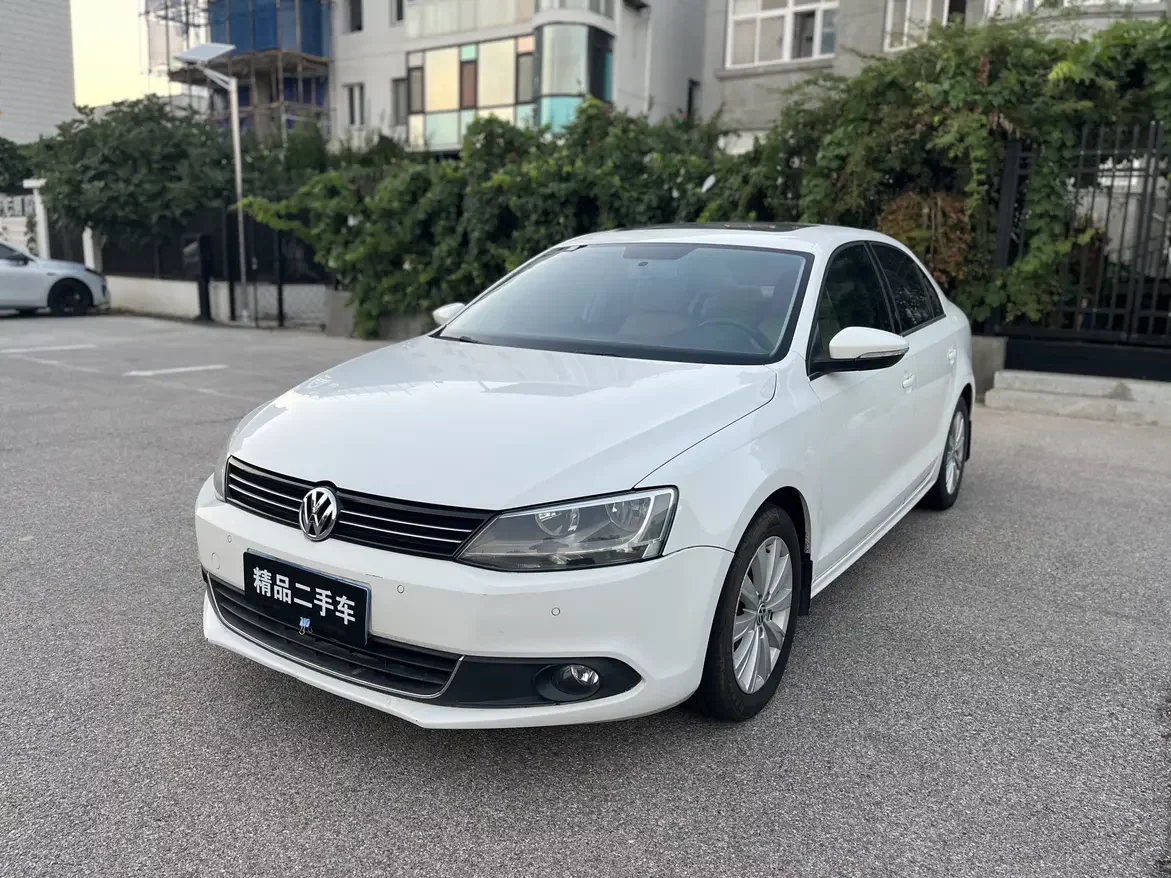 Volkswagen Sagitar