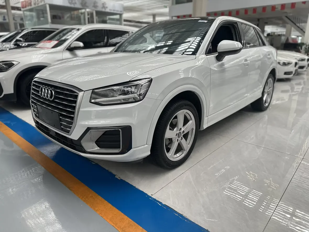 Audi Q2L