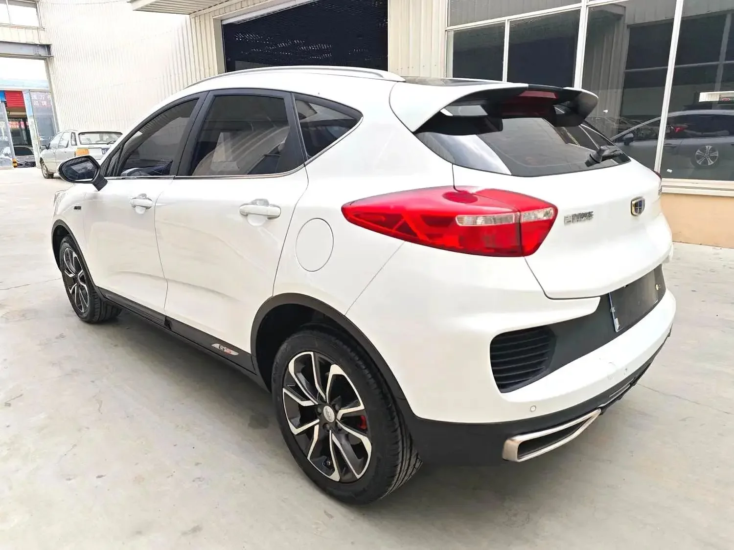 Geely Emgrand GS