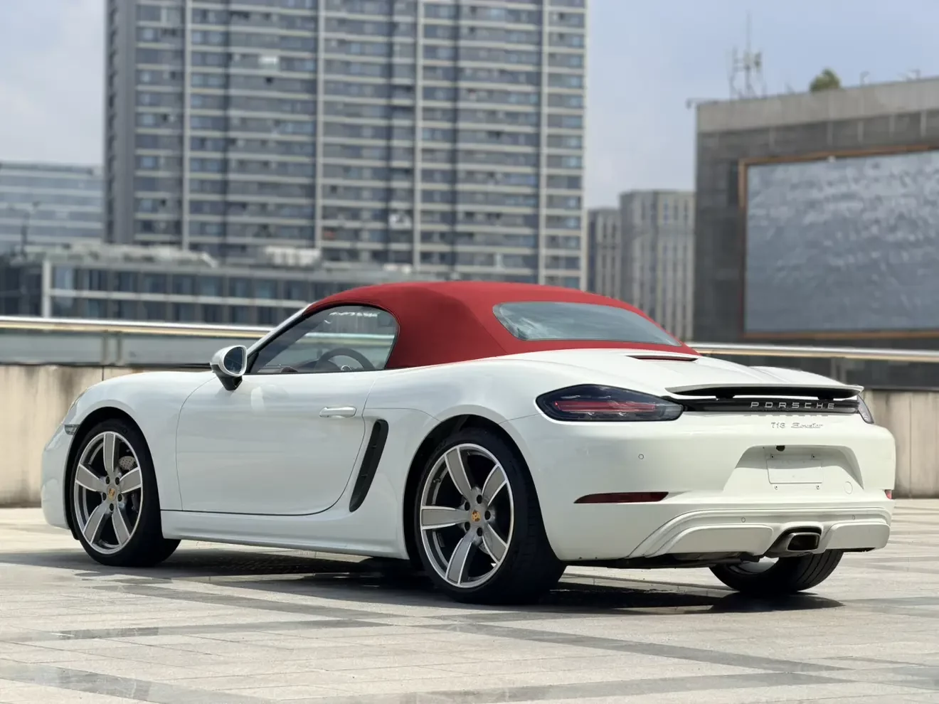 Porsche 718