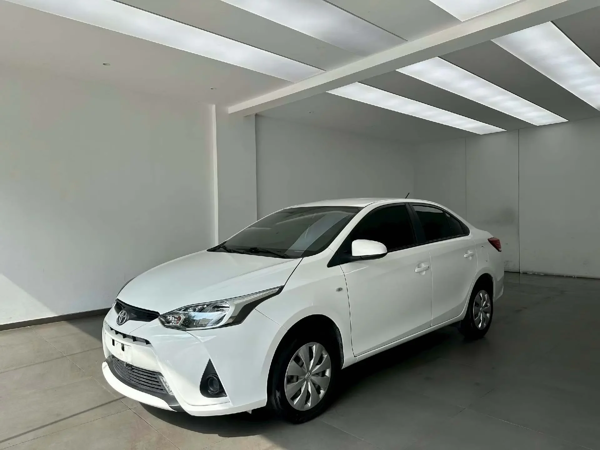 Toyota YARiS L Enjoy