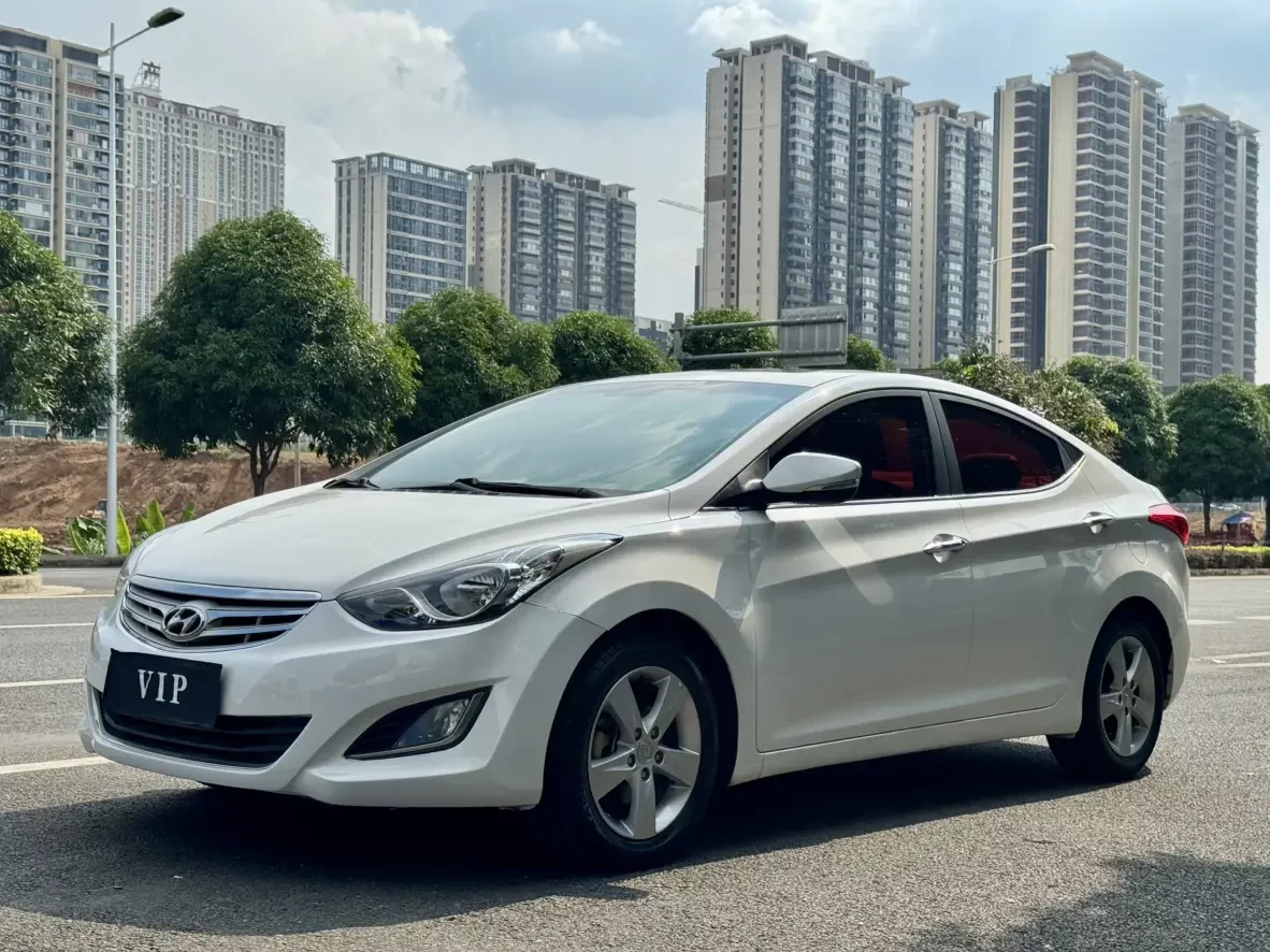 Hyundai Elantra