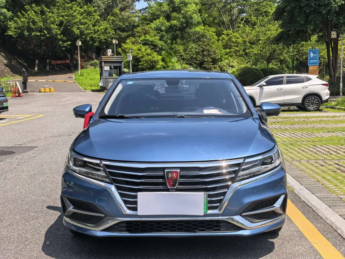 Roewe ei6