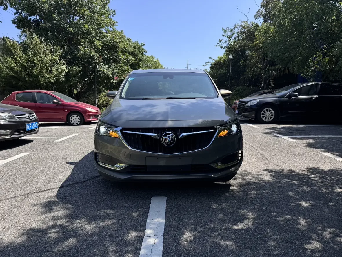 Buick GL6