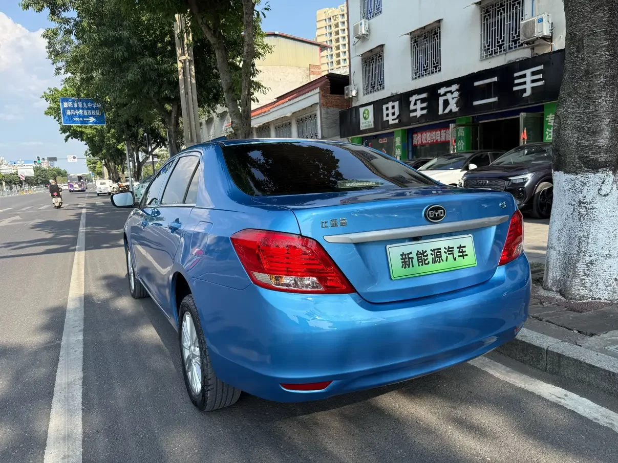 BYD e5