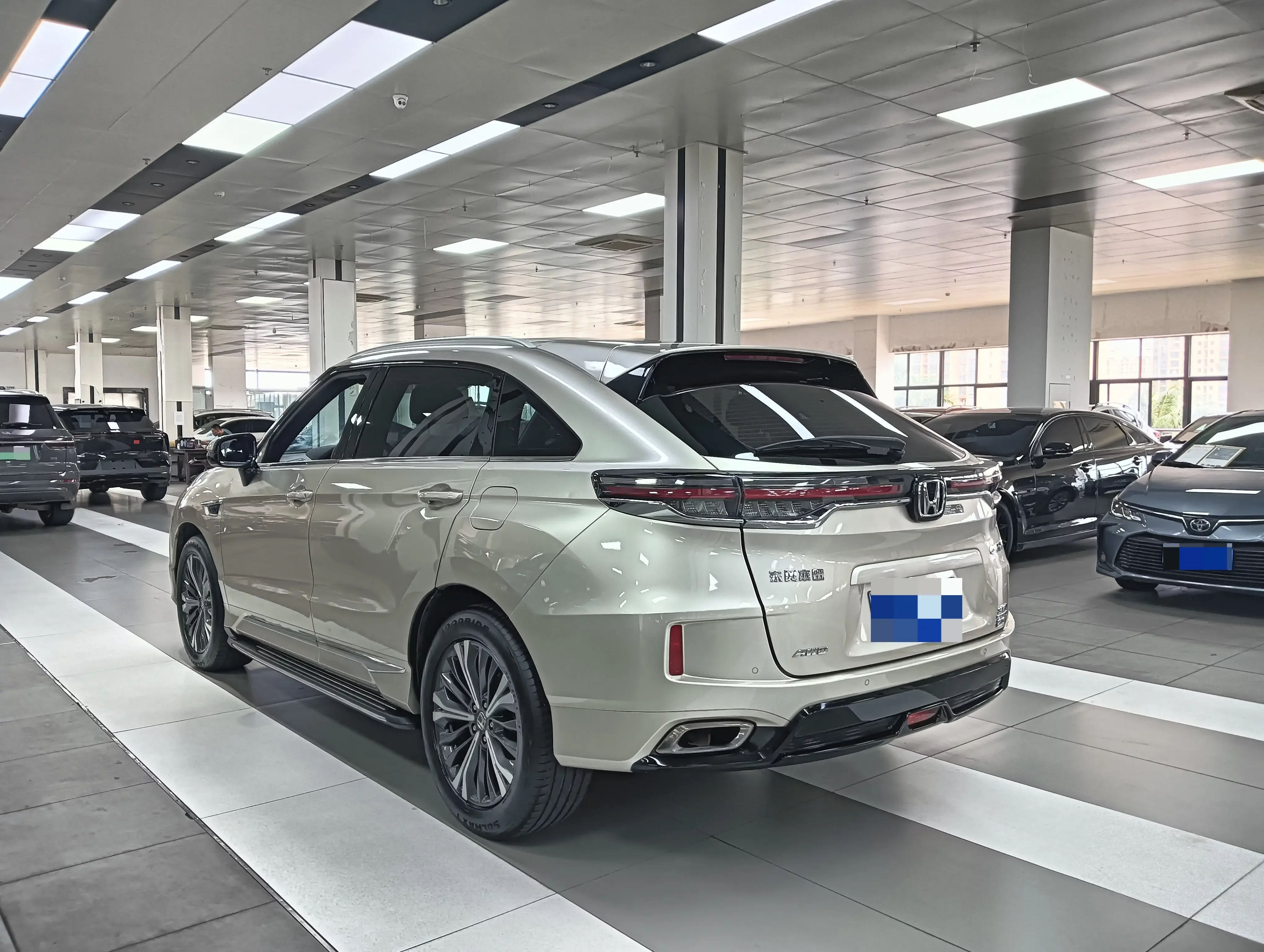 Honda UR-V