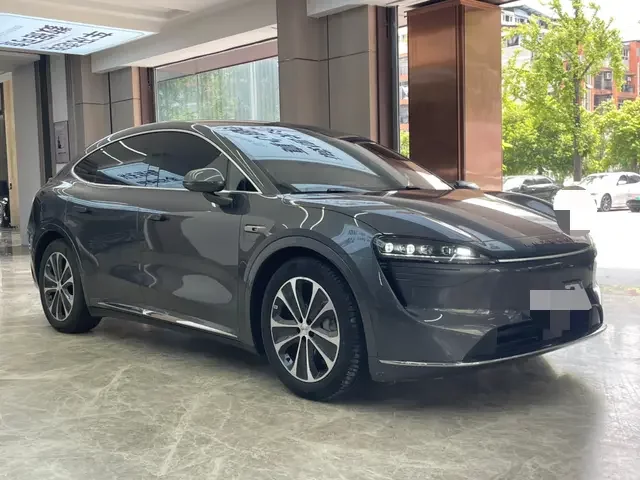 Luxeed Zhijie R7