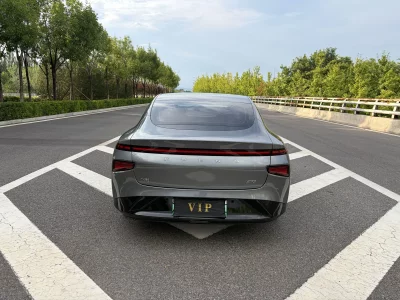 XPeng P7