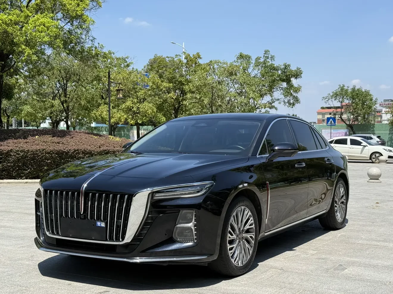 Hongqi H5