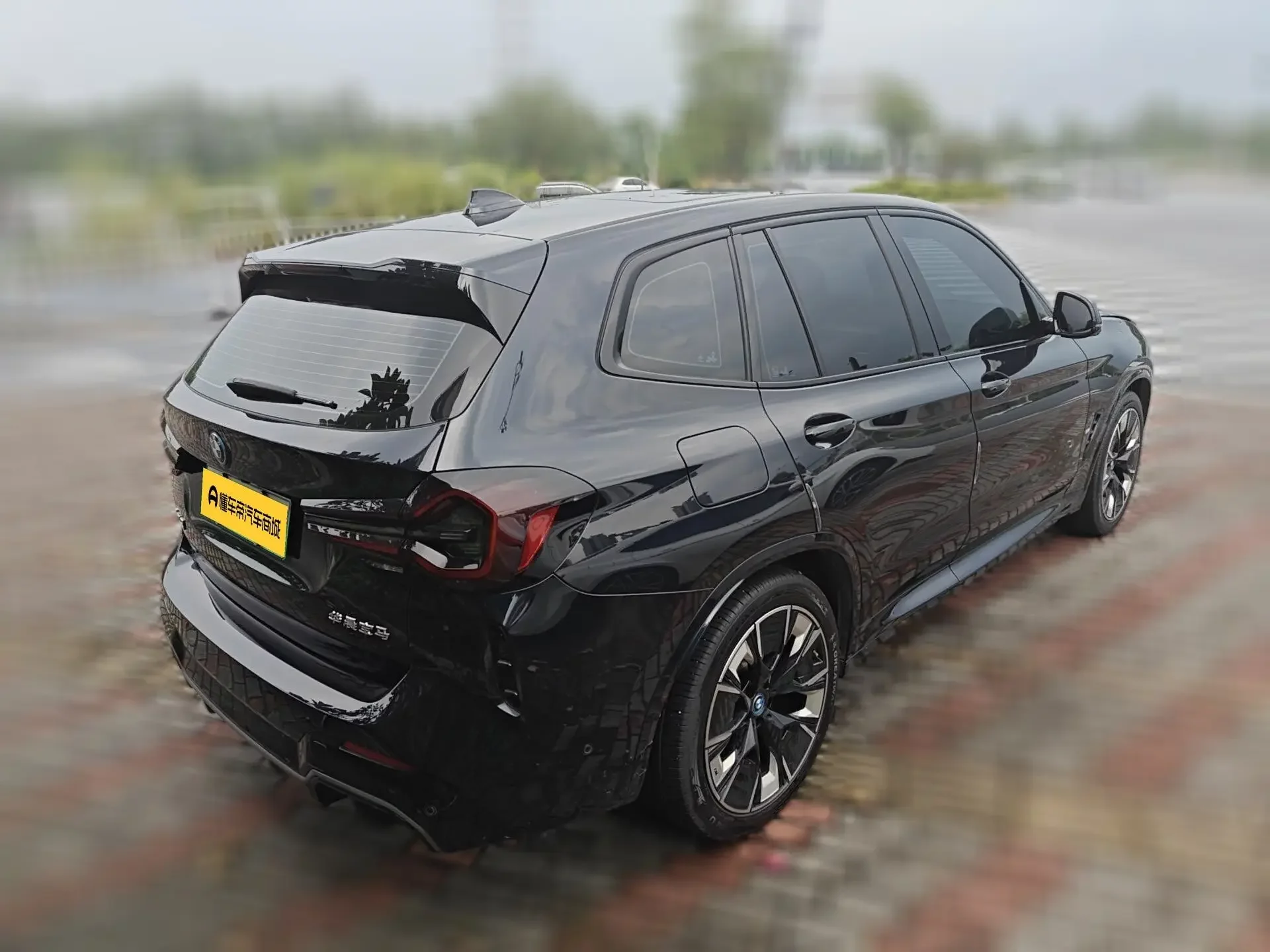 BMW iX3