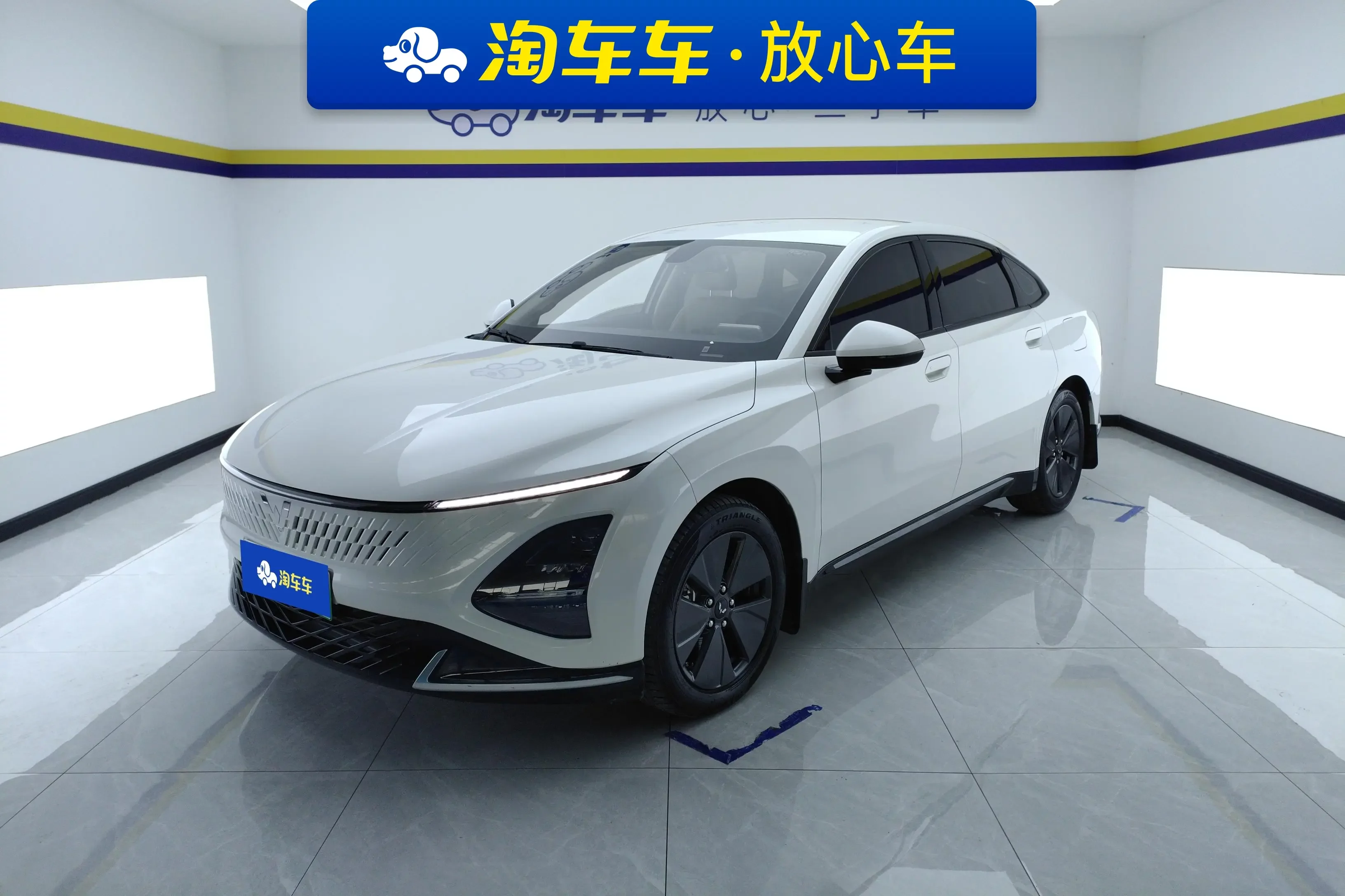 Wuling Starlight PHEV