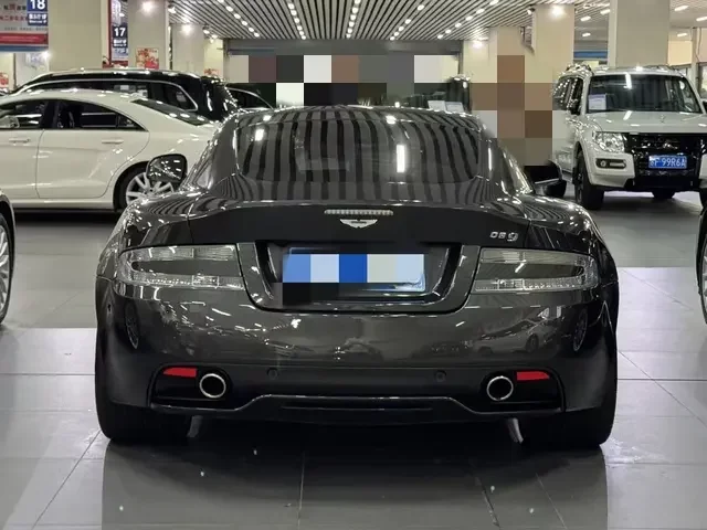 Aston Martin DB9